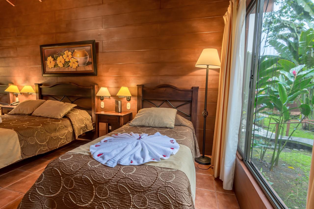 Hotel El Silencio Del Campo 4*